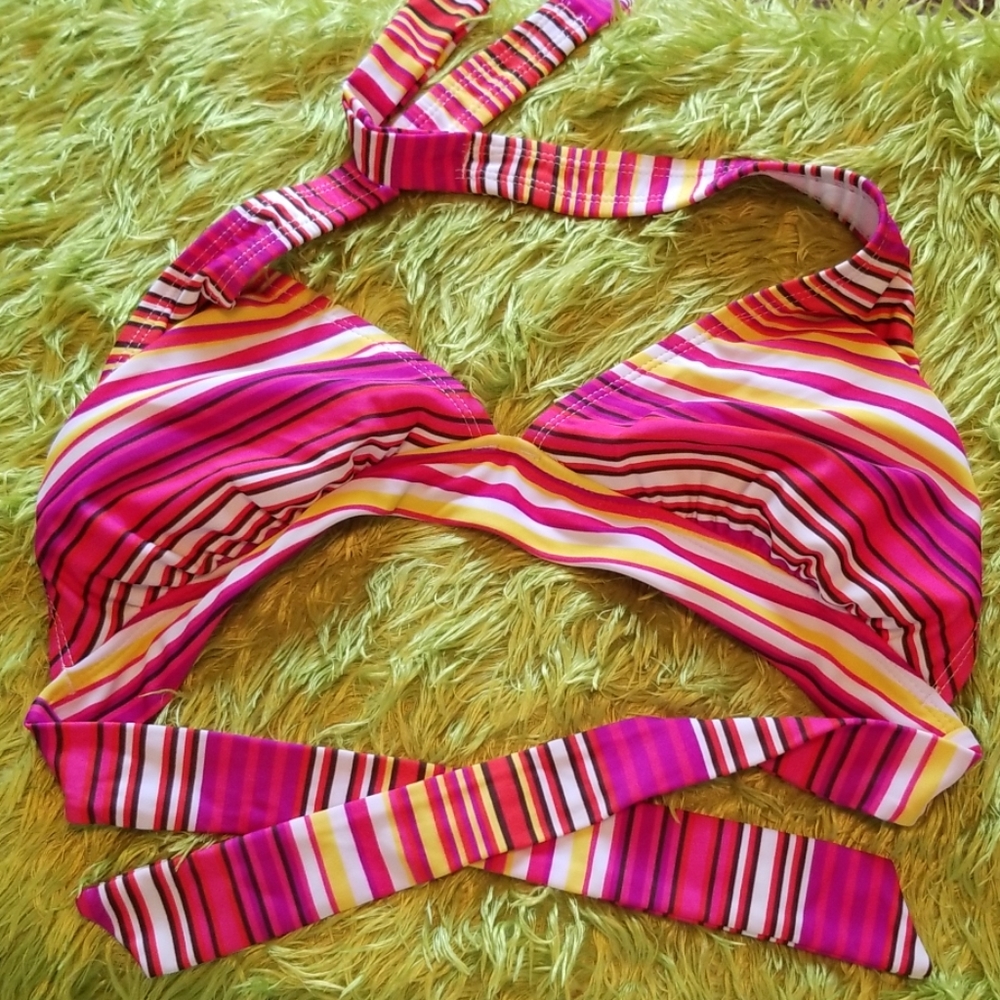 Halter type bikini top